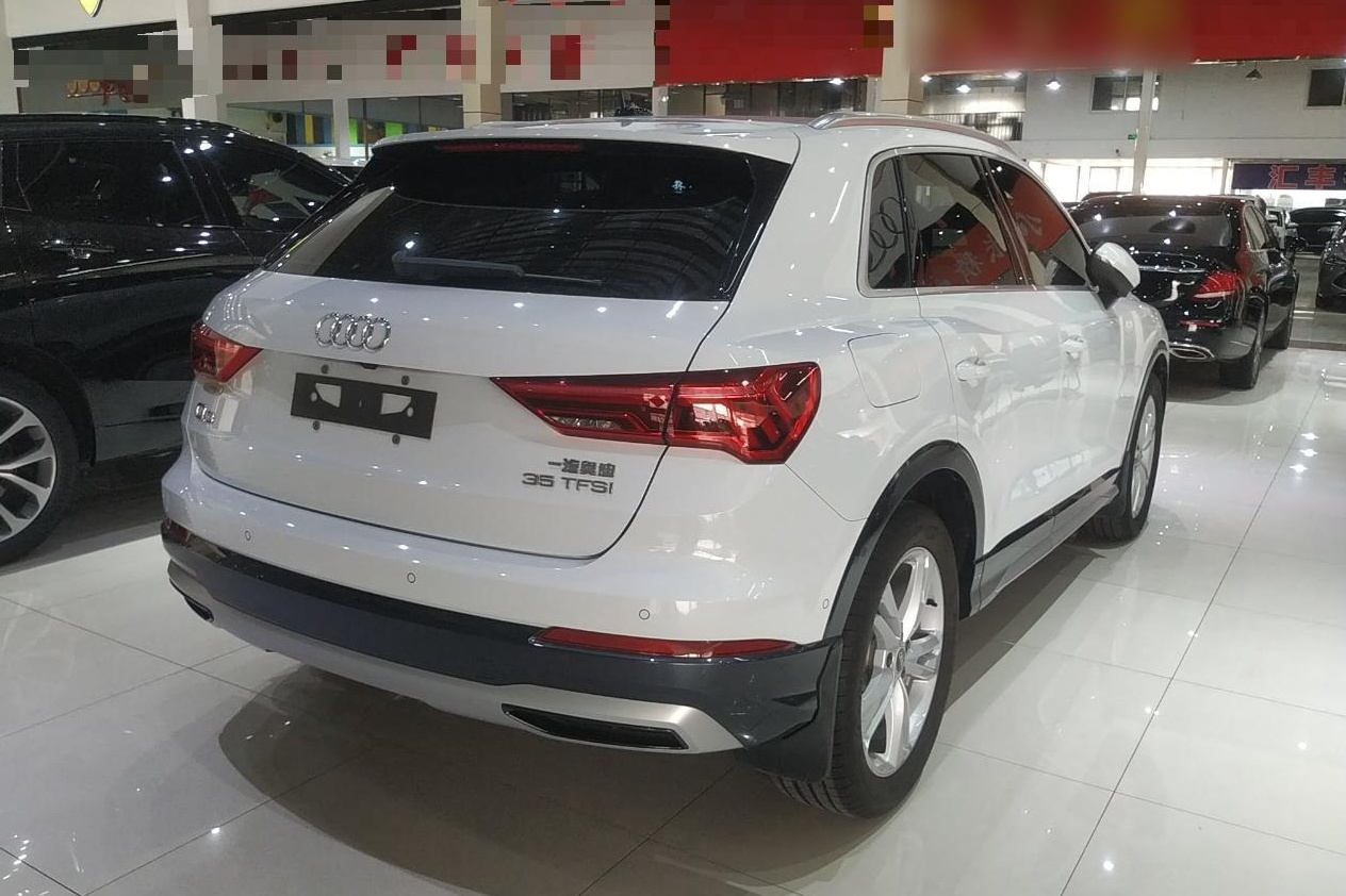 奥迪Q3 2021款 35 TFSI 时尚致雅型