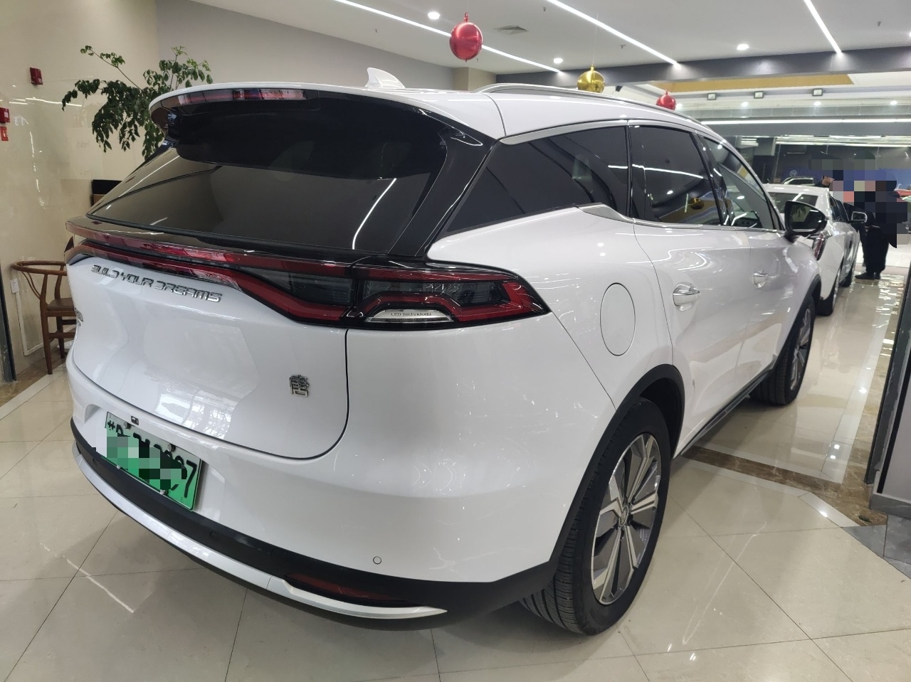 比亚迪 唐新能源 2021款 EV 长续航版尊荣型