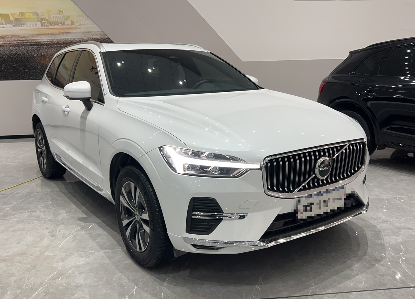 沃尔沃XC60 2022款 B5 四驱智逸豪华版