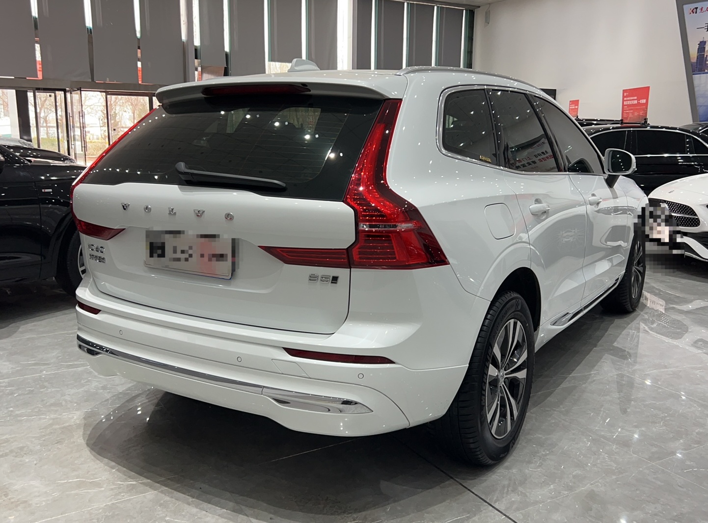 沃尔沃XC60 2022款 B5 四驱智逸豪华版