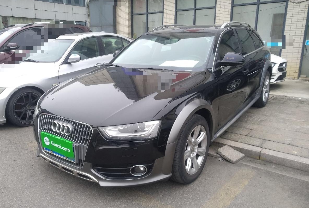 奥迪A4 2013款 40 TFSI allroad quattro 舒适型(进口)