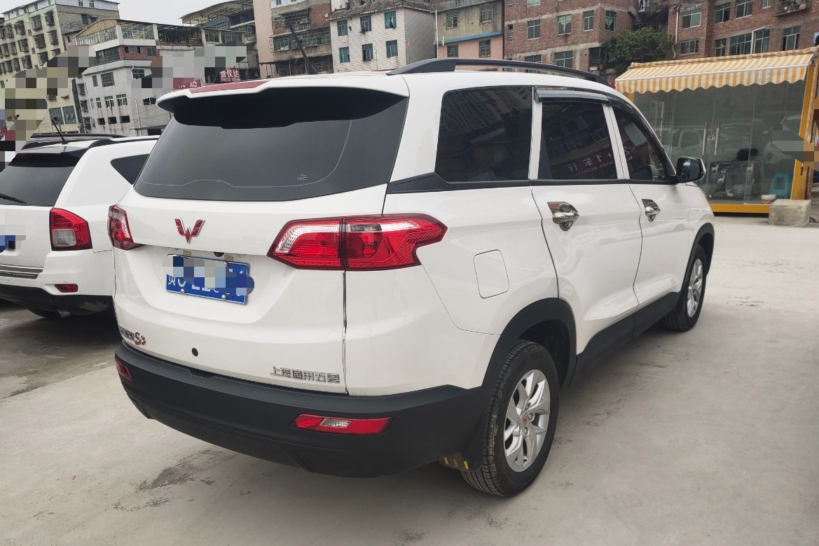 五菱汽车 五菱宏光S3 2019款 1.5L 手动标准型 国VI