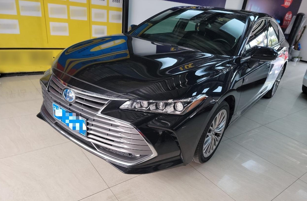 丰田 亚洲龙 2019款 双擎 2.5L XLE尊贵版 国VI