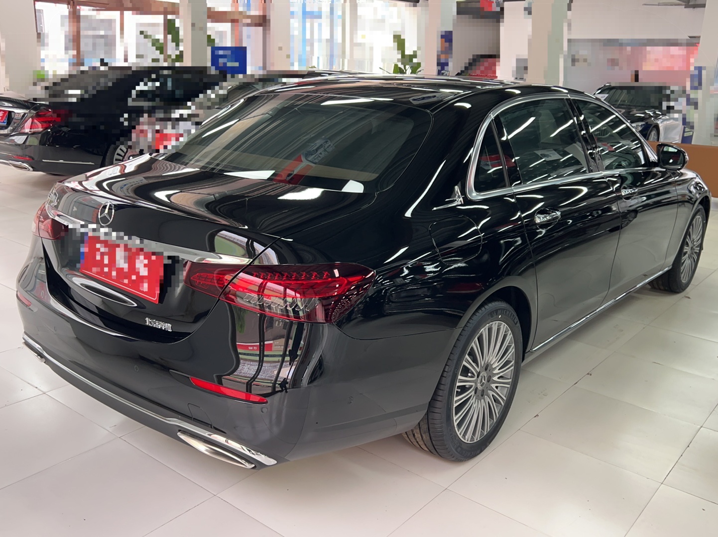 奔驰E级 2023款 E 300 L 豪华型