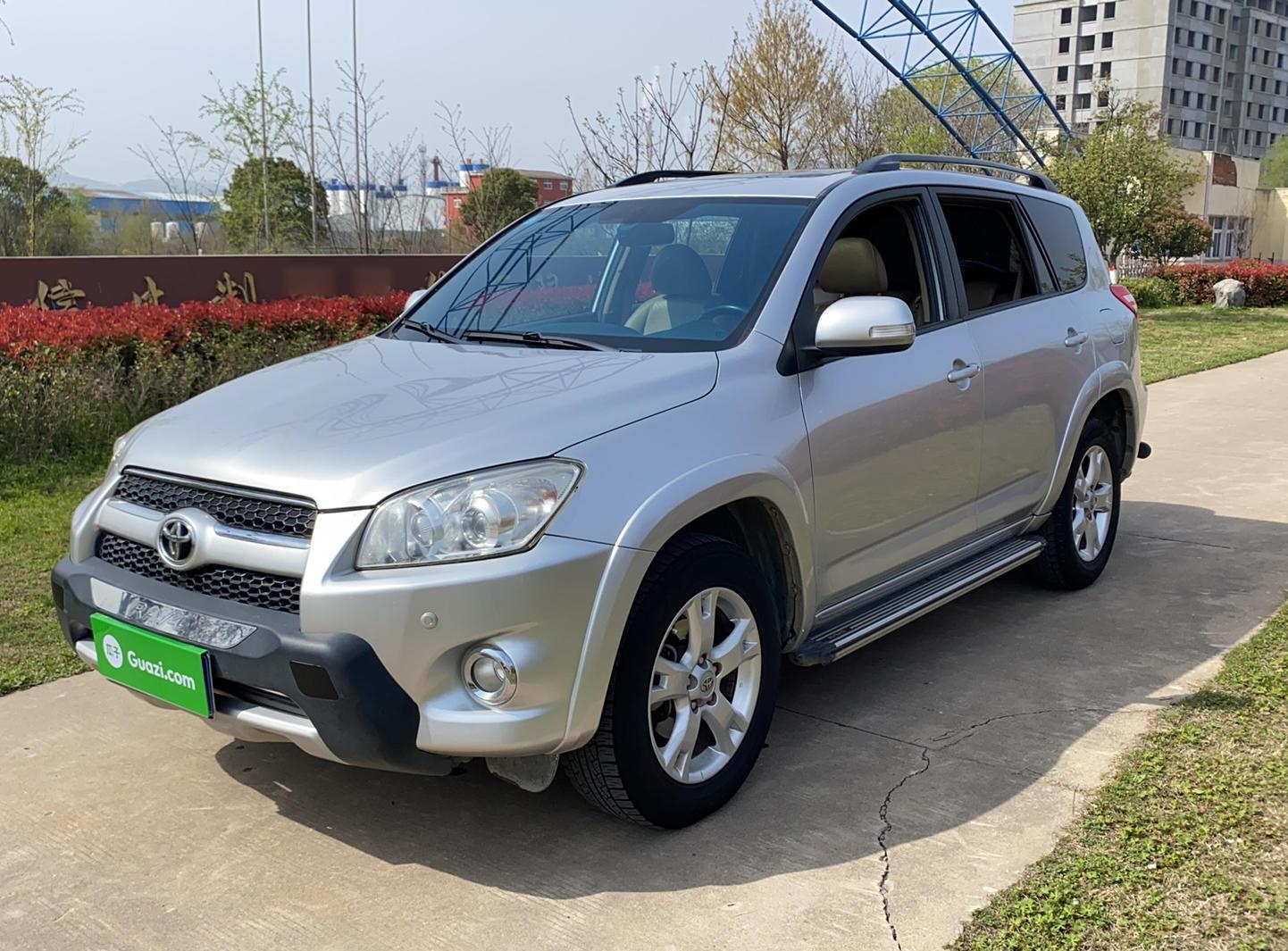 丰田 RAV4 2011款 2.0L 自动豪华版