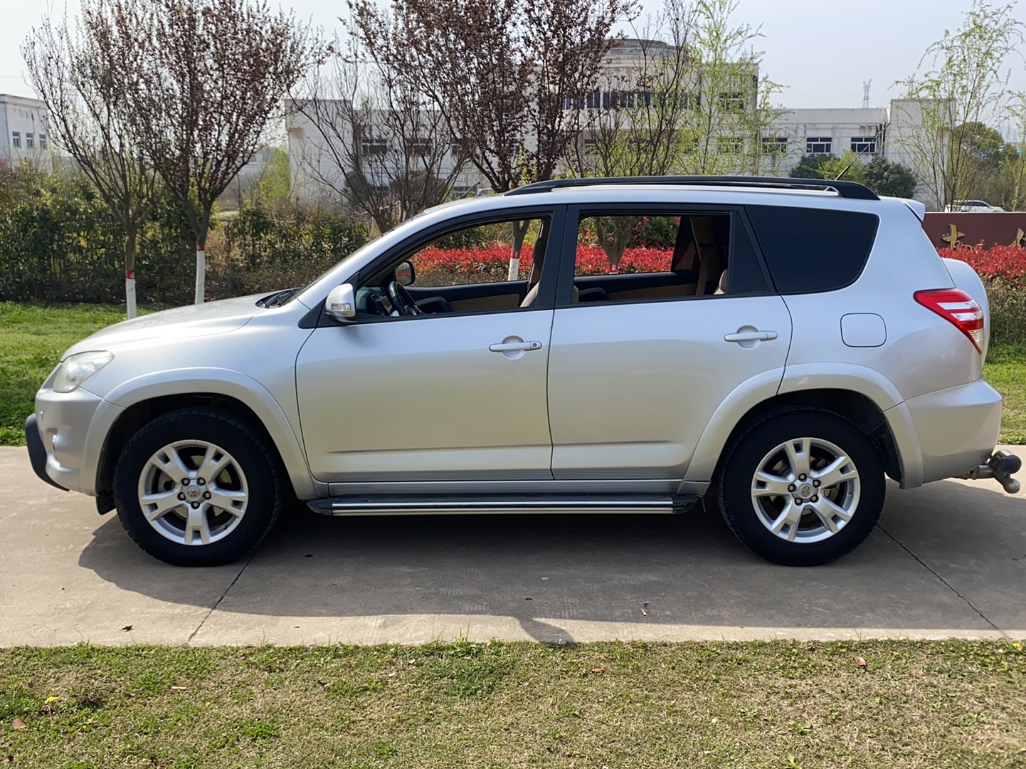 丰田 RAV4 2011款 2.0L 自动豪华版