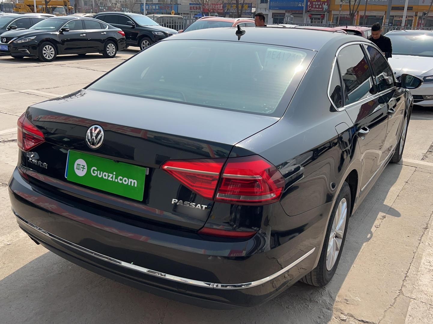 大众帕萨特300tsi政采版