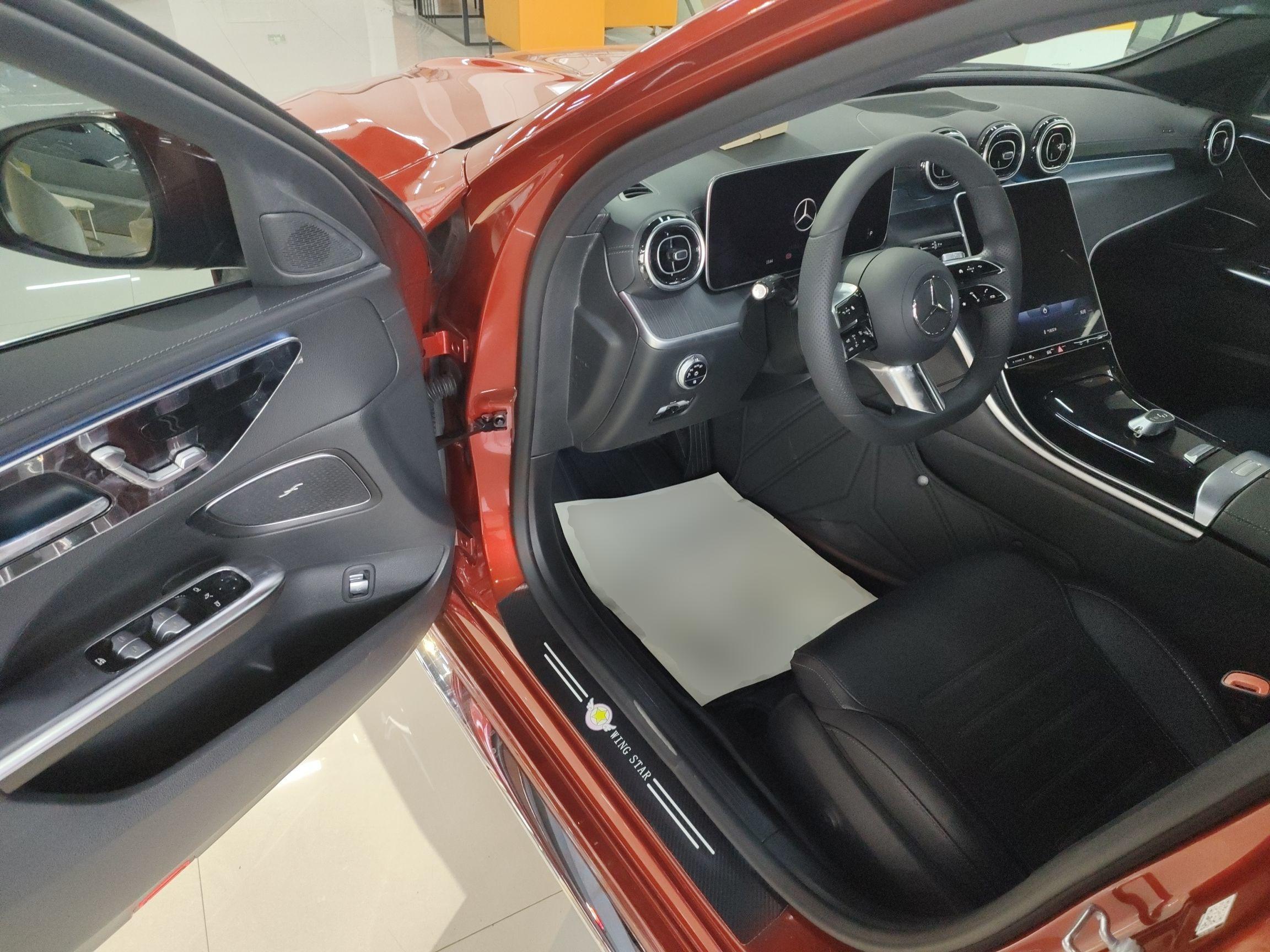 奔驰C级 2022款 C 200 L 运动版