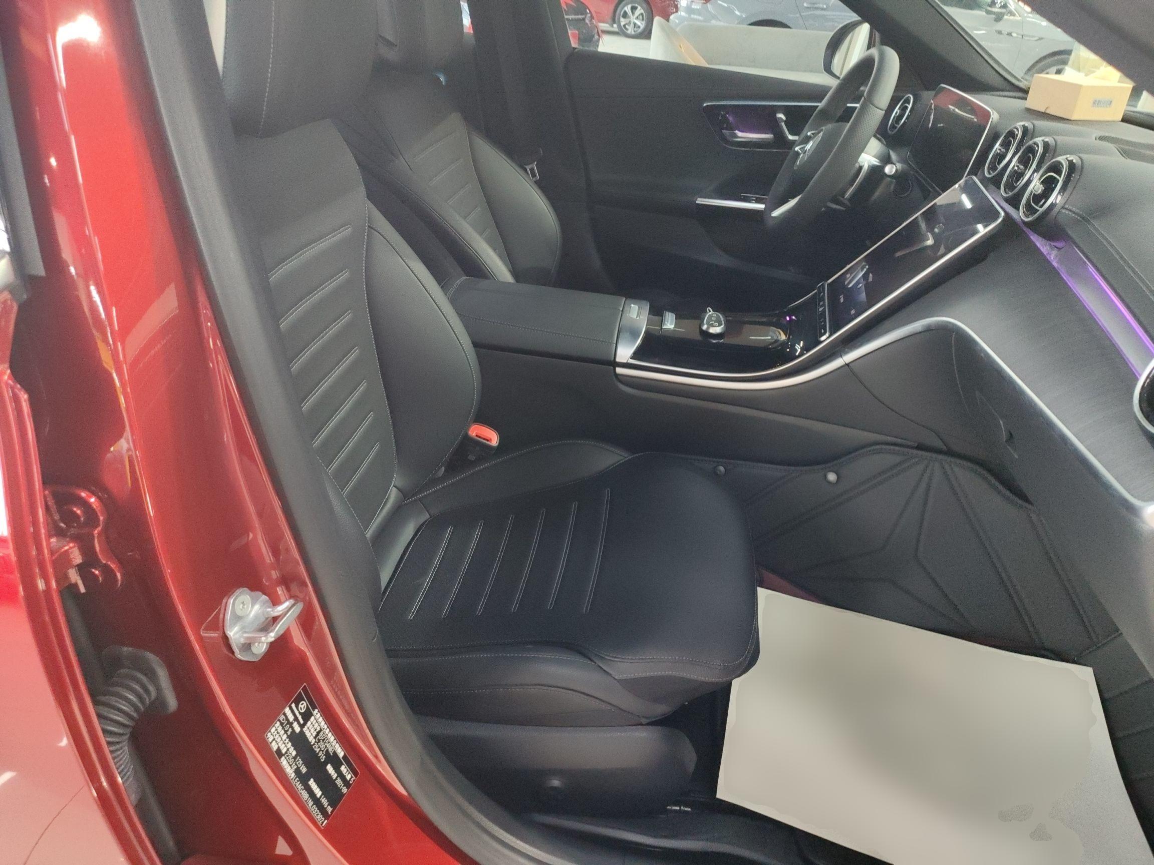 奔驰C级 2022款 C 200 L 运动版