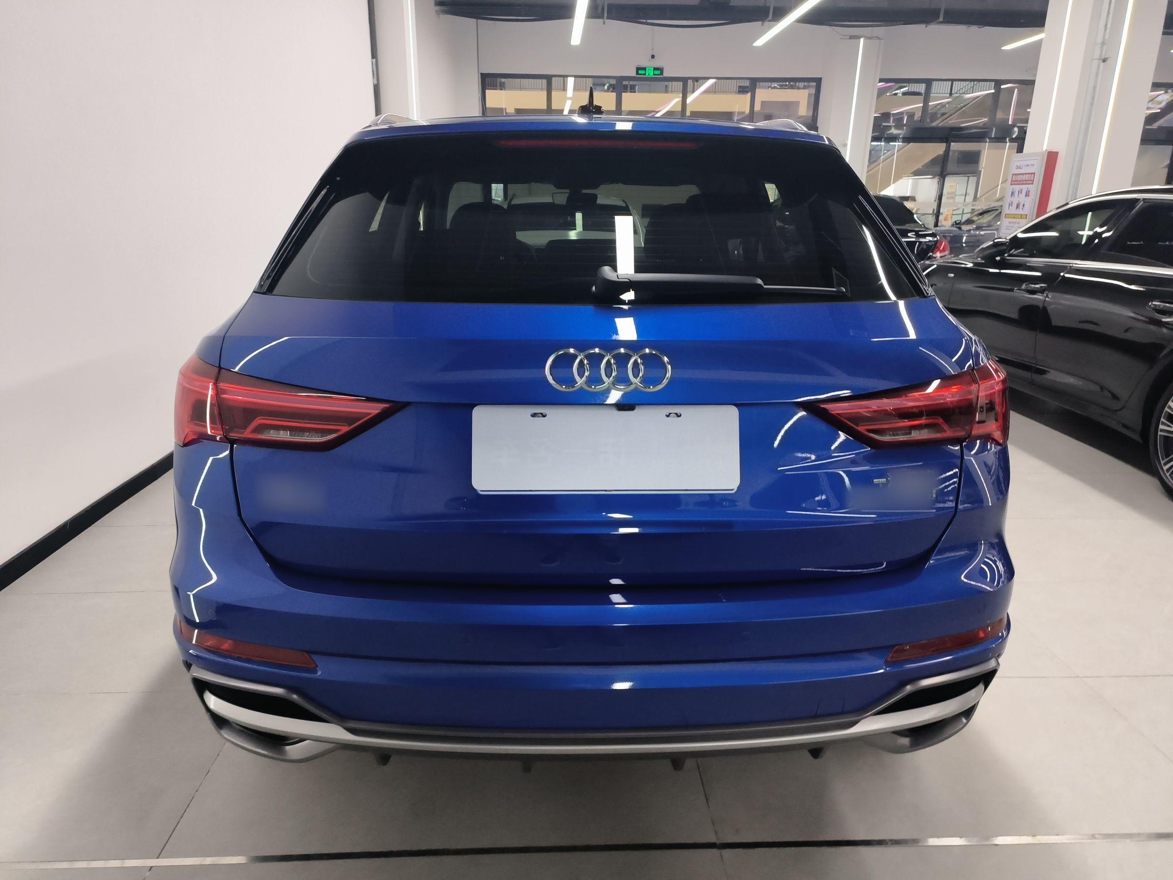 奥迪Q3 2022款 40 TFSI 时尚动感型