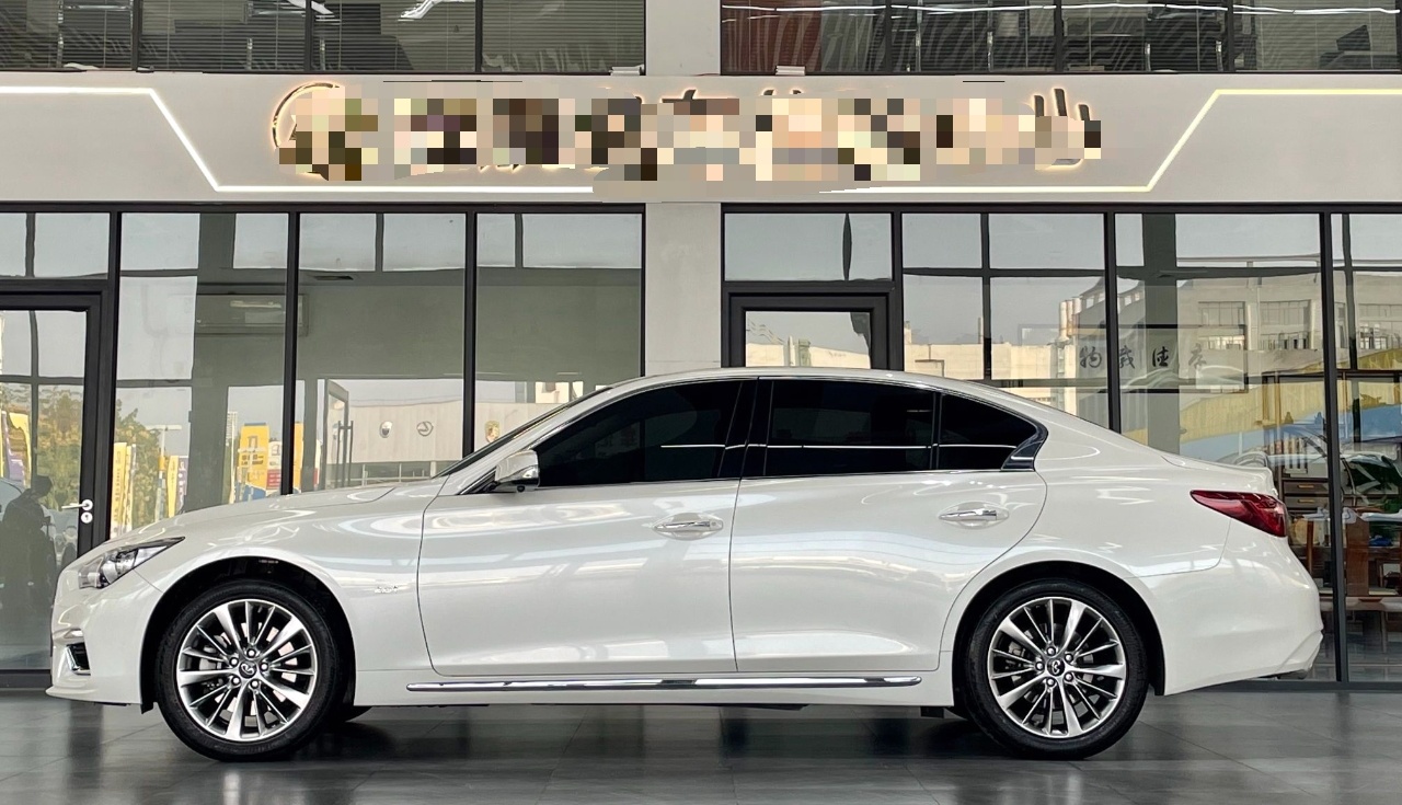 英菲尼迪Q50L 2018款 2.0T 逸享版 国VI
