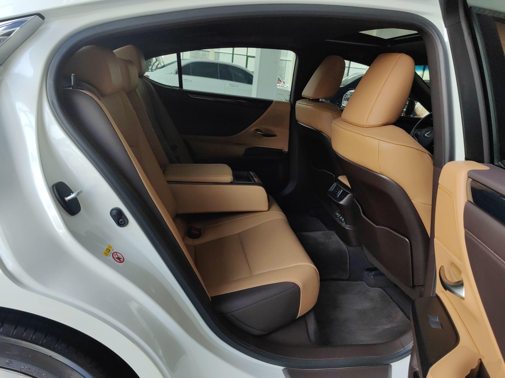 雷克萨斯ES 2018款 200 卓越版 国V