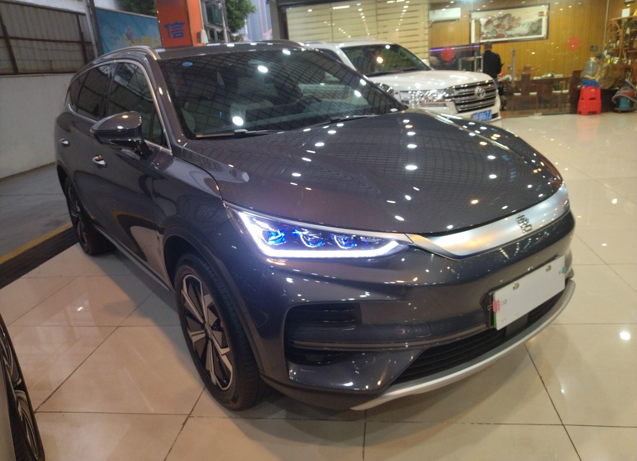 比亚迪 唐新能源 2022款 EV 730KM 尊享型