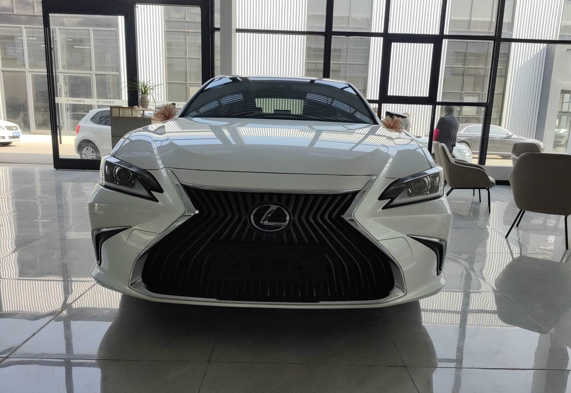 雷克萨斯ES 2018款 200 卓越版 国V