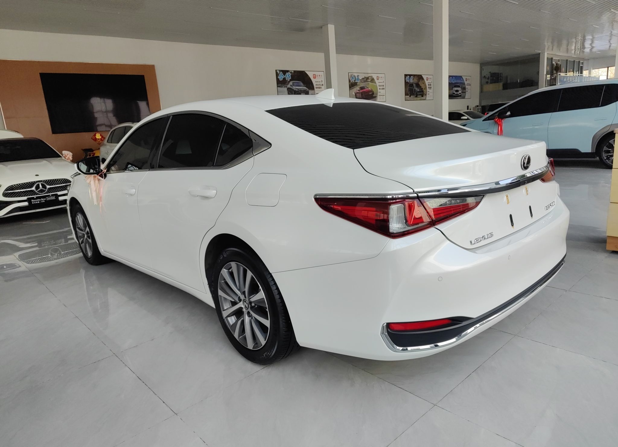 雷克萨斯ES 2018款 200 卓越版 国V