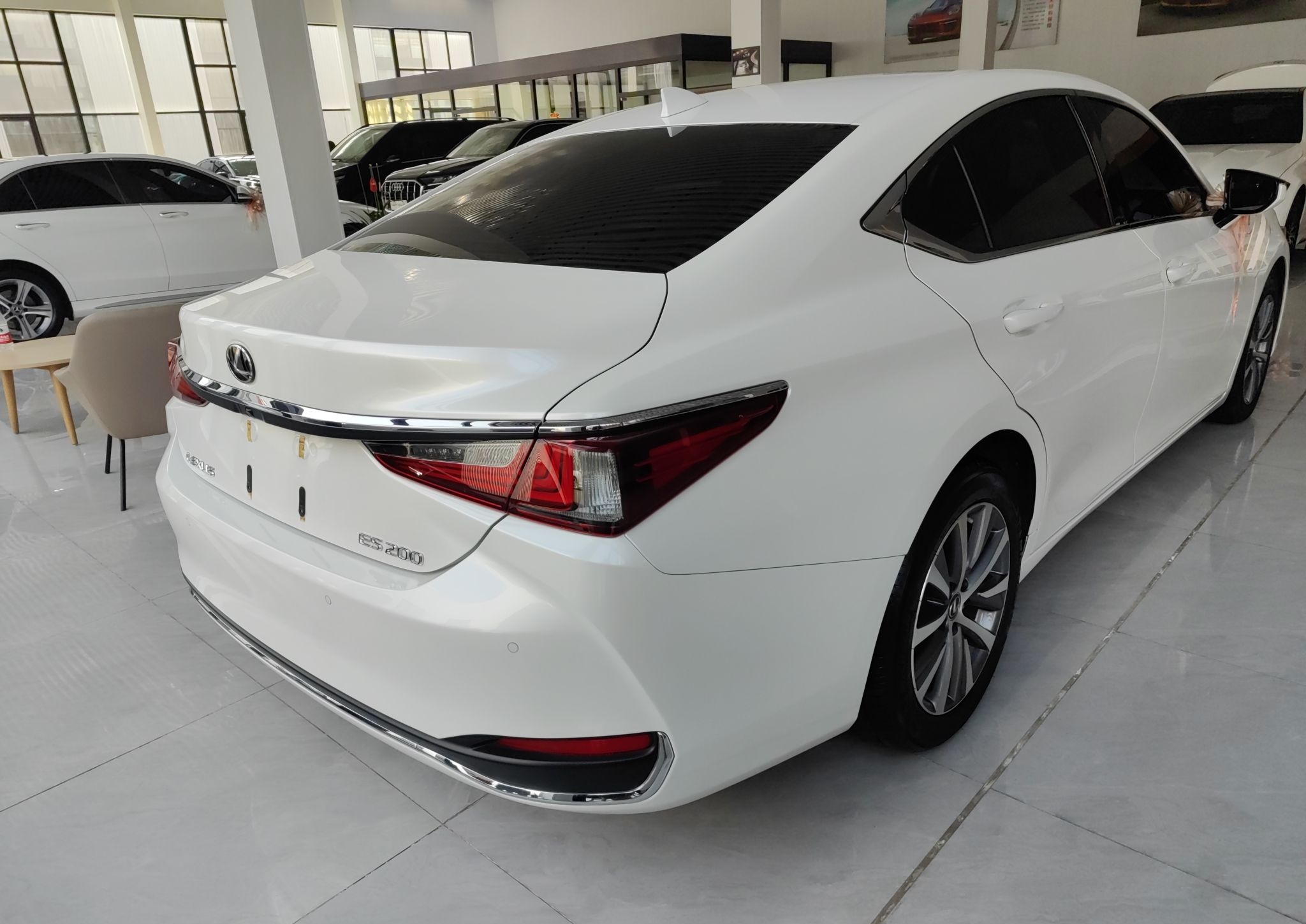 雷克萨斯ES 2018款 200 卓越版 国V