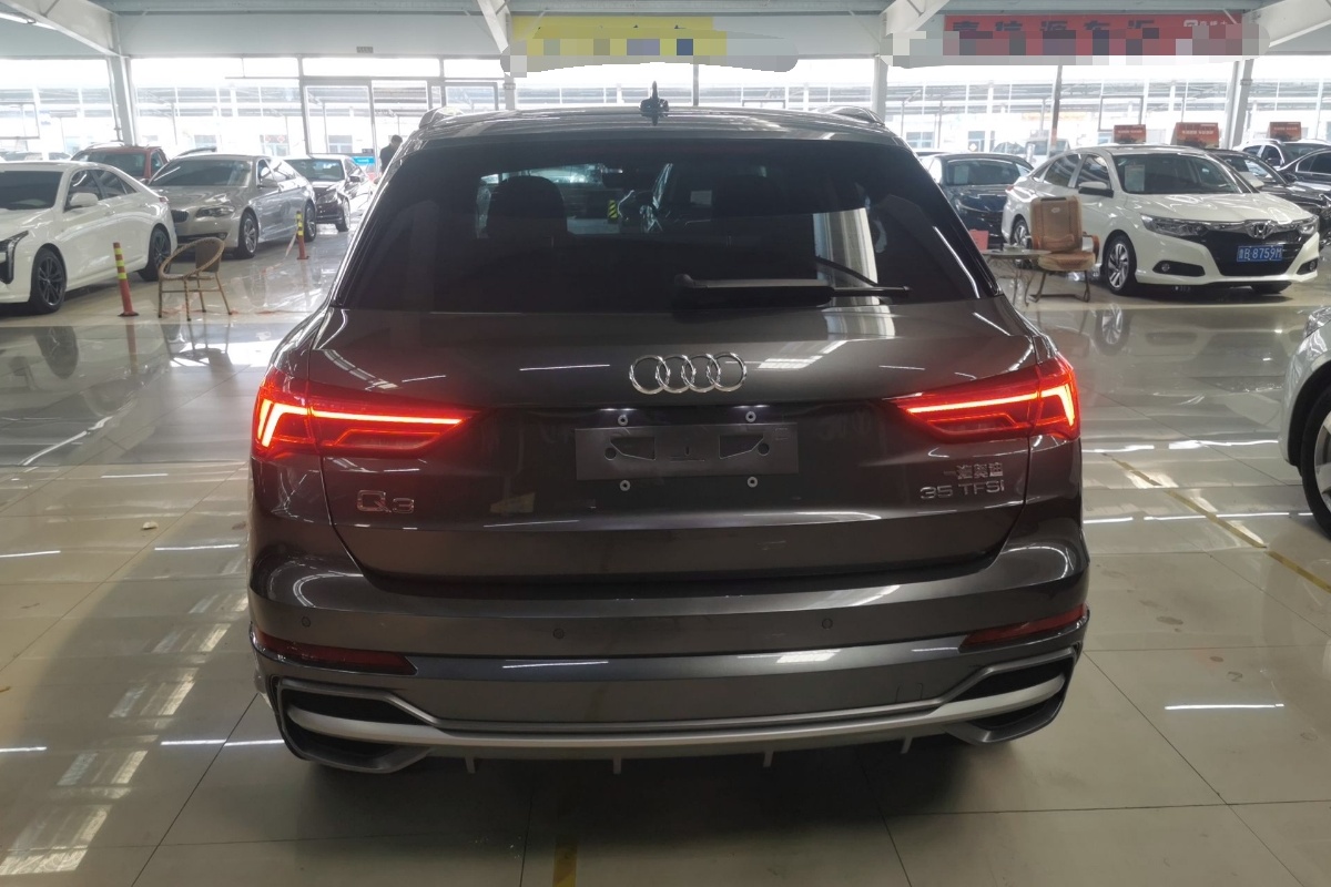 奥迪Q3 2022款 35 TFSI 时尚动感型