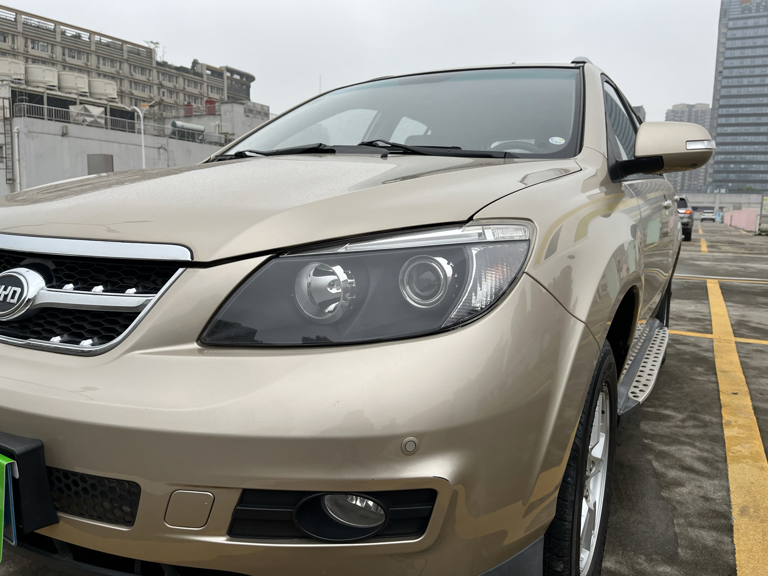 比亚迪S6 2014款 2.4L 自动尊贵型 5座