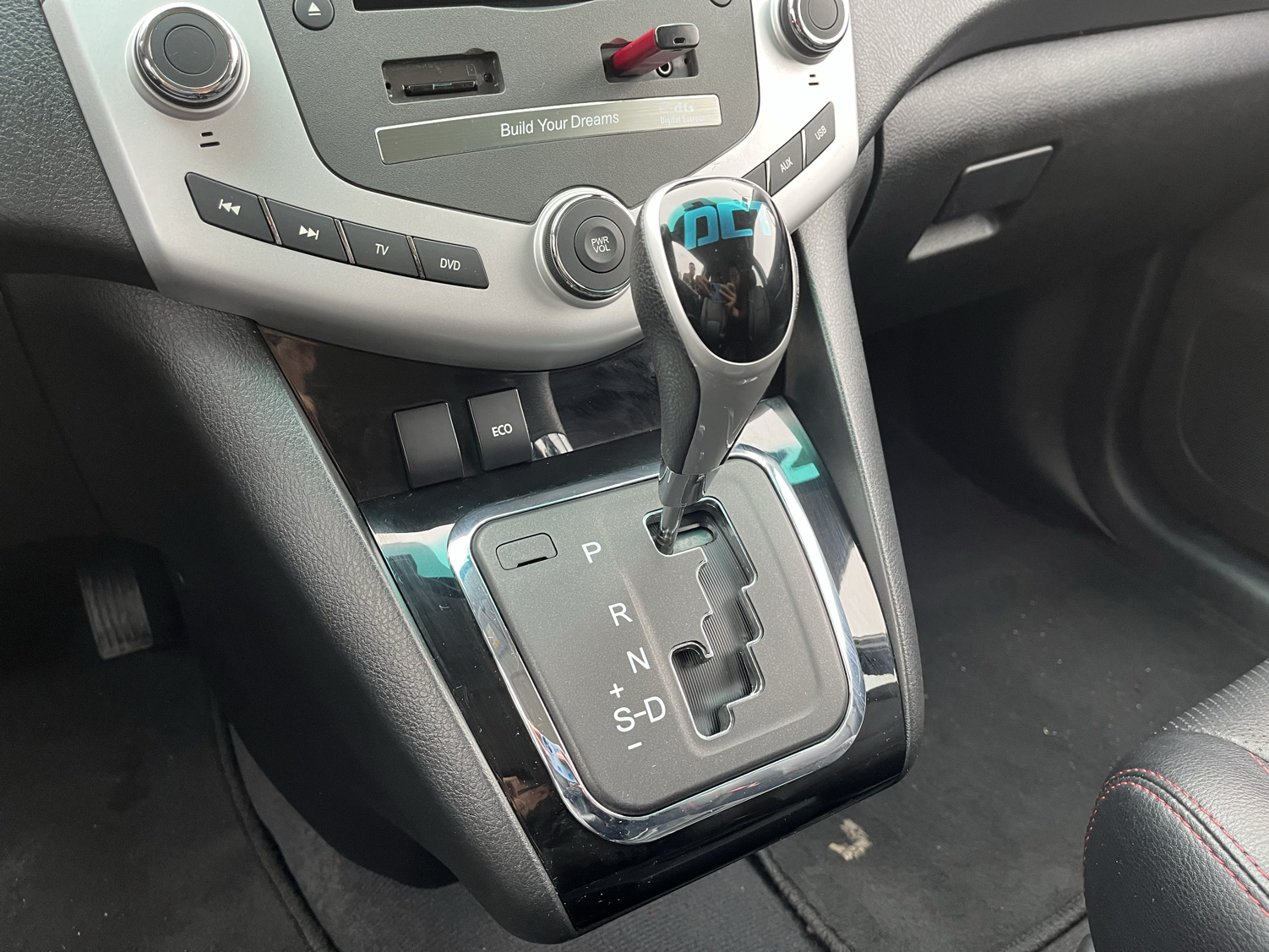 比亚迪S6 2014款 2.4L 自动尊贵型 5座