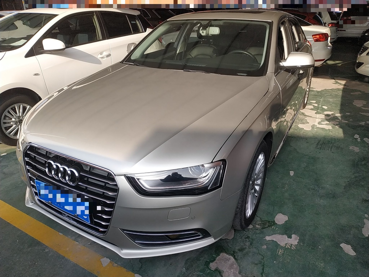 奥迪A4L 2016款 35 TFSI 典藏版 自动标准型