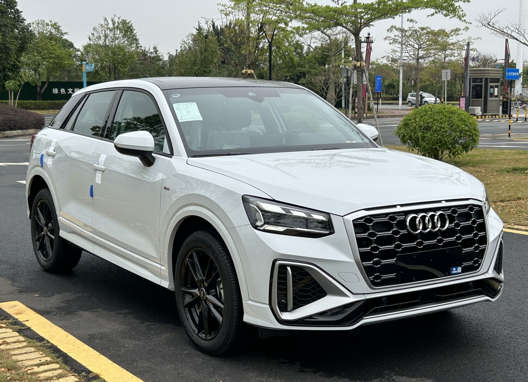 奥迪Q2L 2022款 35 TFSI 进取动感型