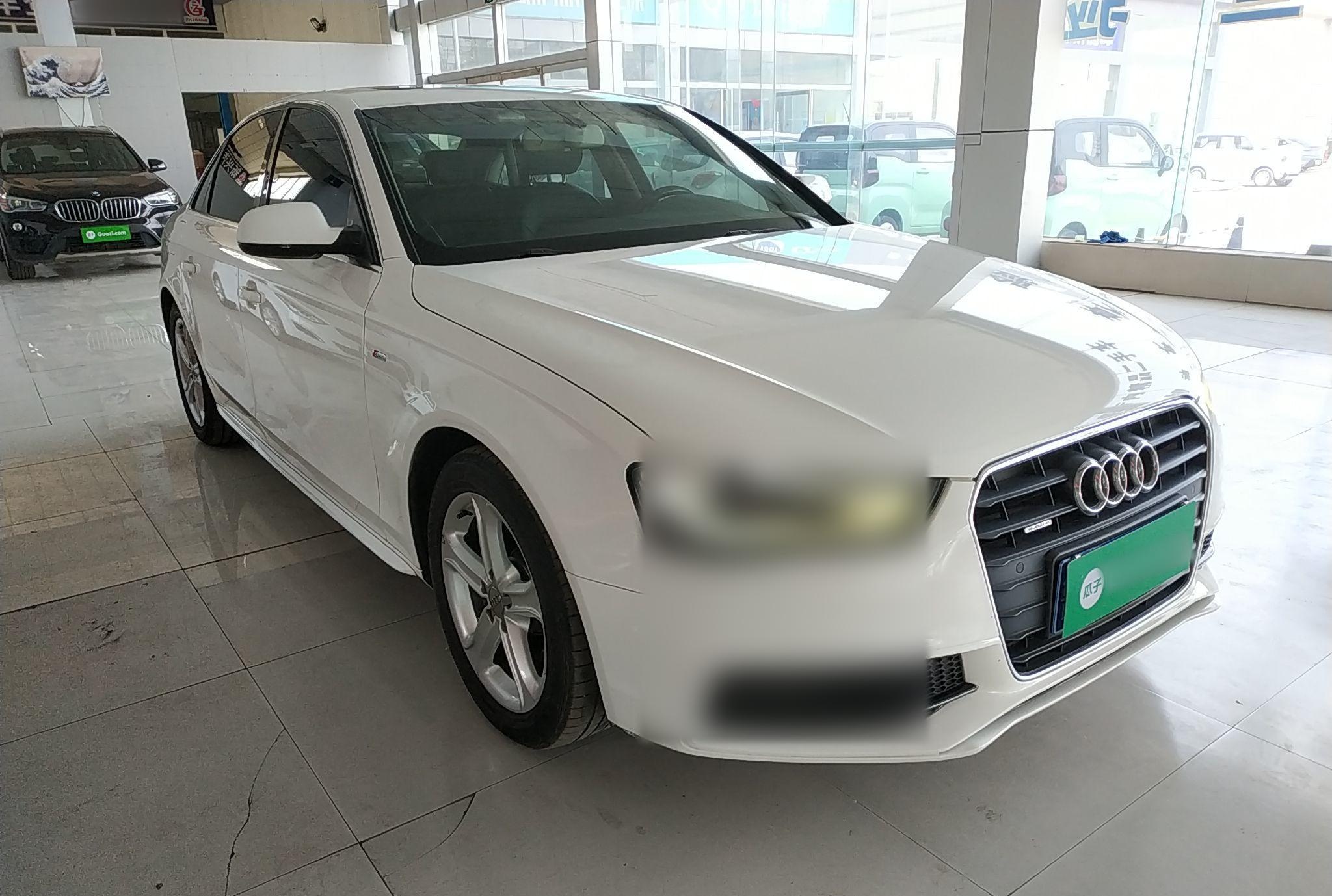 奥迪A4L 2015款 45 TFSI quattro个性运动型