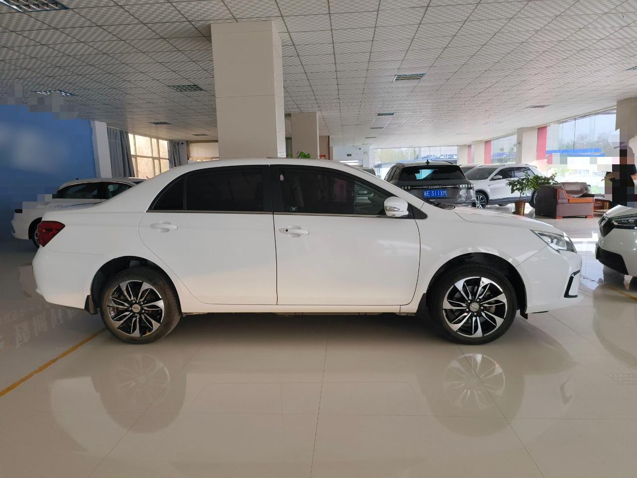 比亚迪 秦新能源 2016款 秦EV300 尊贵型