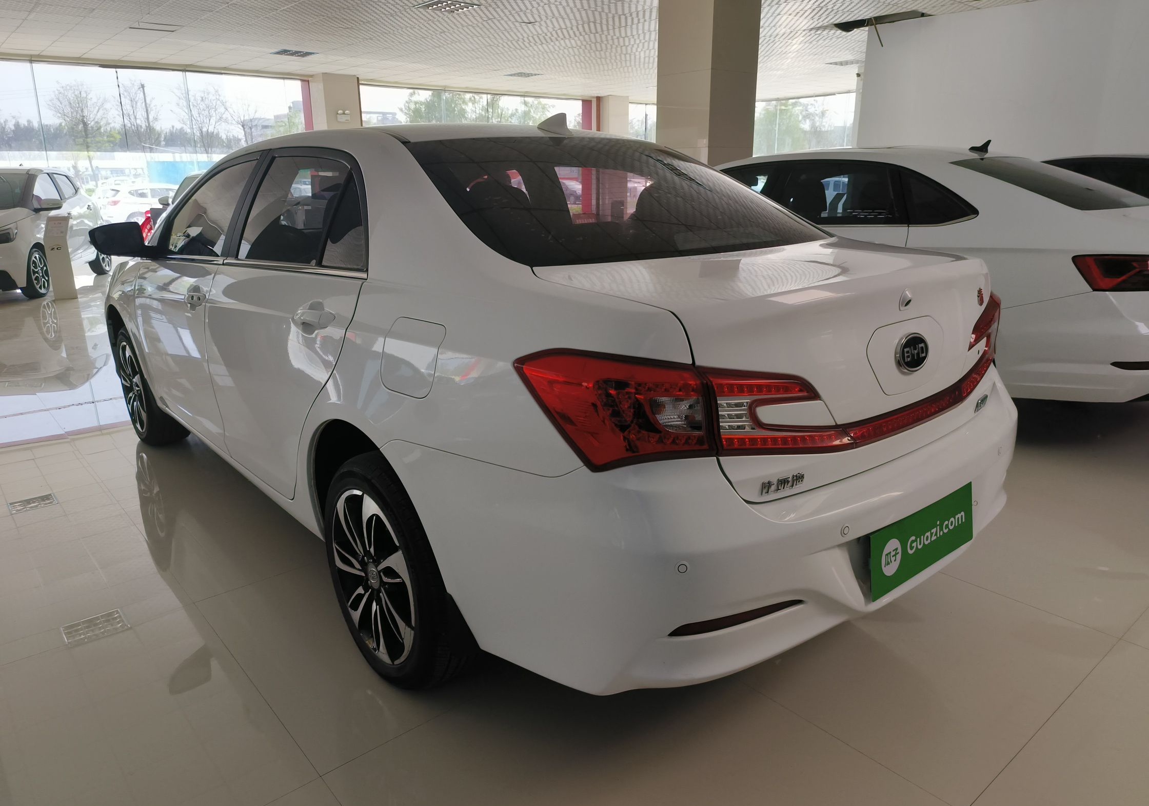 比亚迪 秦新能源 2016款 秦EV300 尊贵型