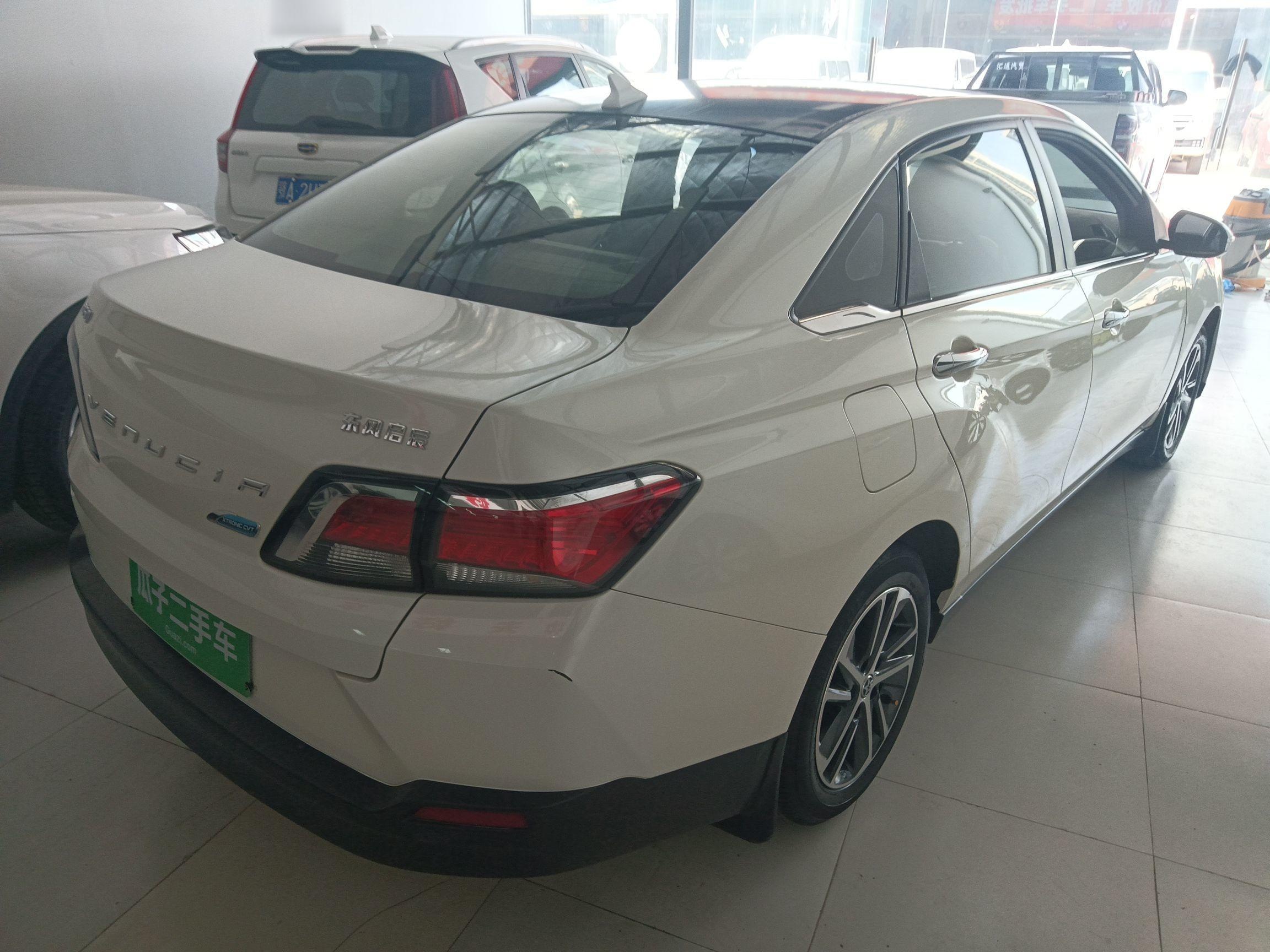 启辰D60 2018款 1.6L CVT智联精英版