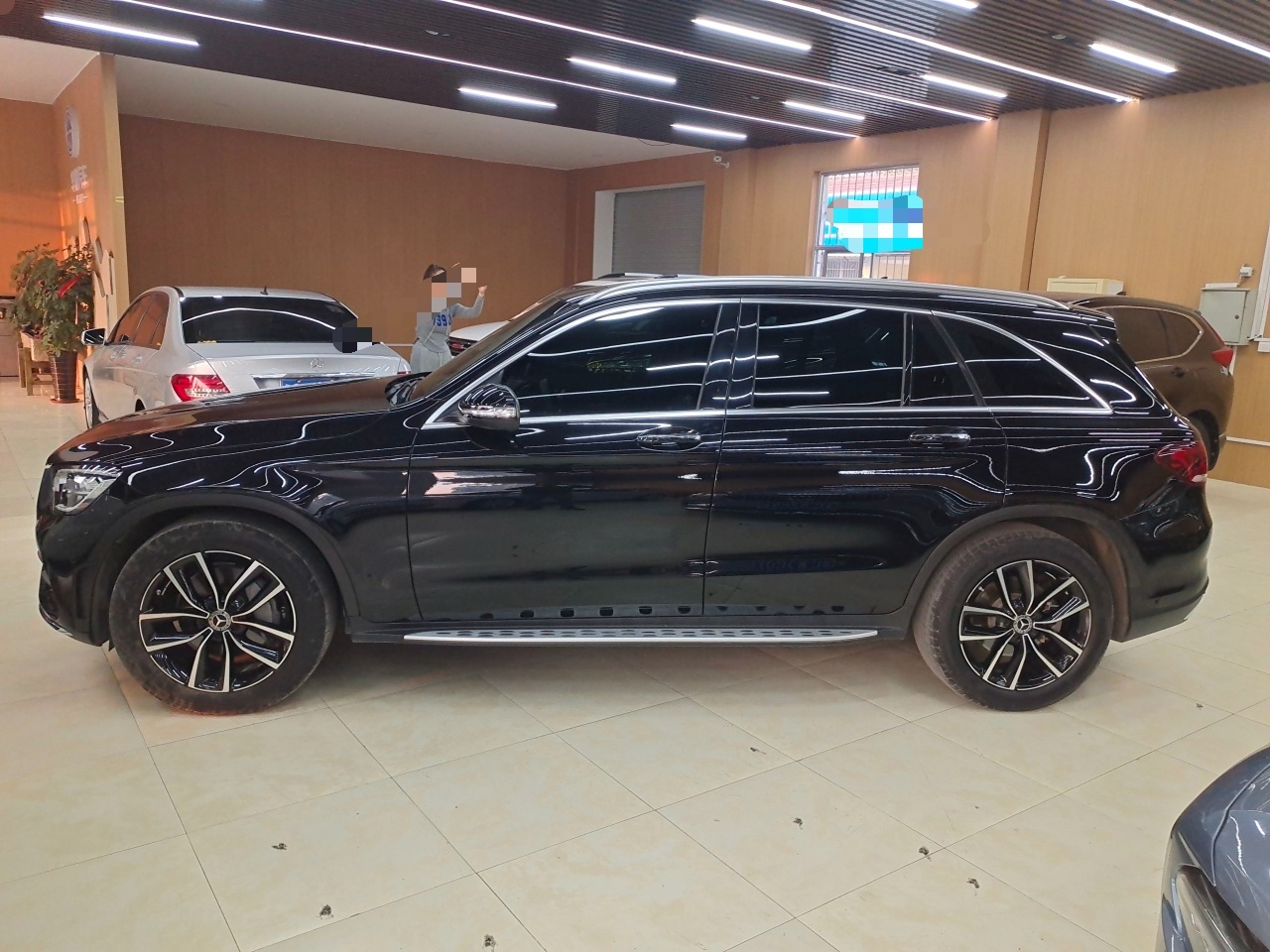 奔驰GLC级 2020款 改款 GLC 300 L 4MATIC 动感型