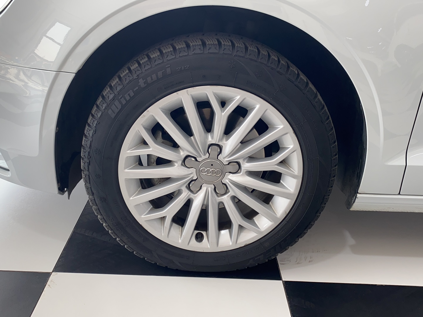 奥迪A3 2015款 Limousine 35 TFSI 百万纪念智领型