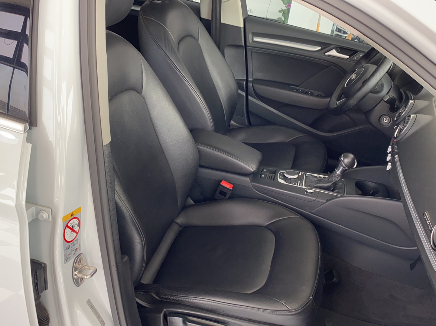 奥迪A3 2015款 Limousine 35 TFSI 百万纪念智领型