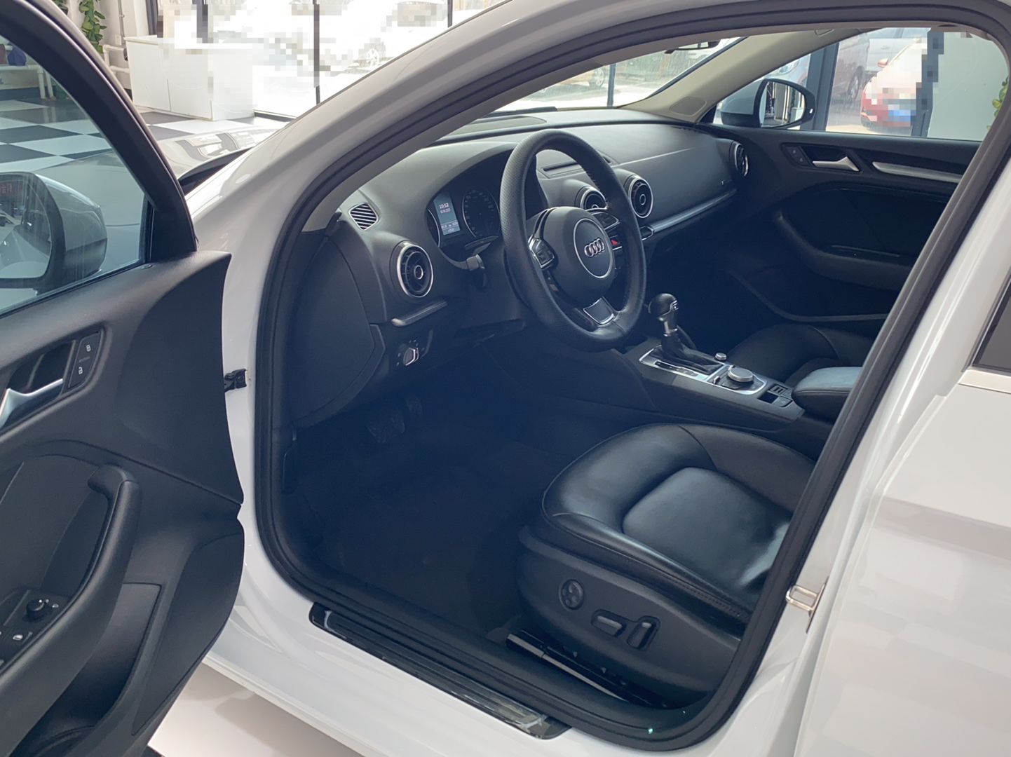 奥迪A3 2015款 Limousine 35 TFSI 百万纪念智领型