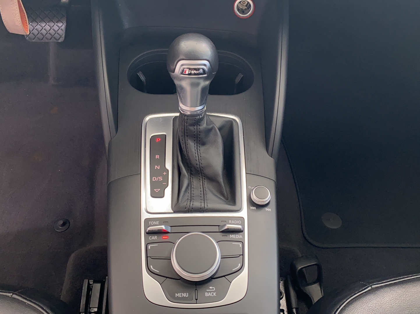 奥迪A3 2015款 Limousine 35 TFSI 百万纪念智领型