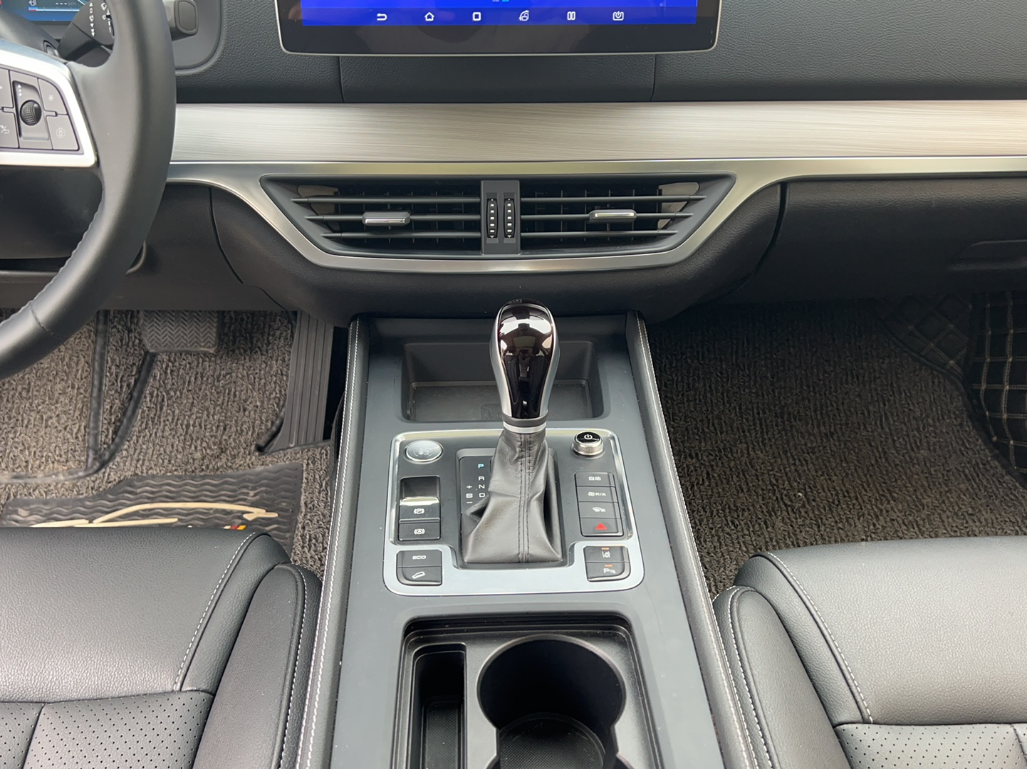 比亚迪 唐 2018款 2.0T 自动智联尊荣型 7座 国V