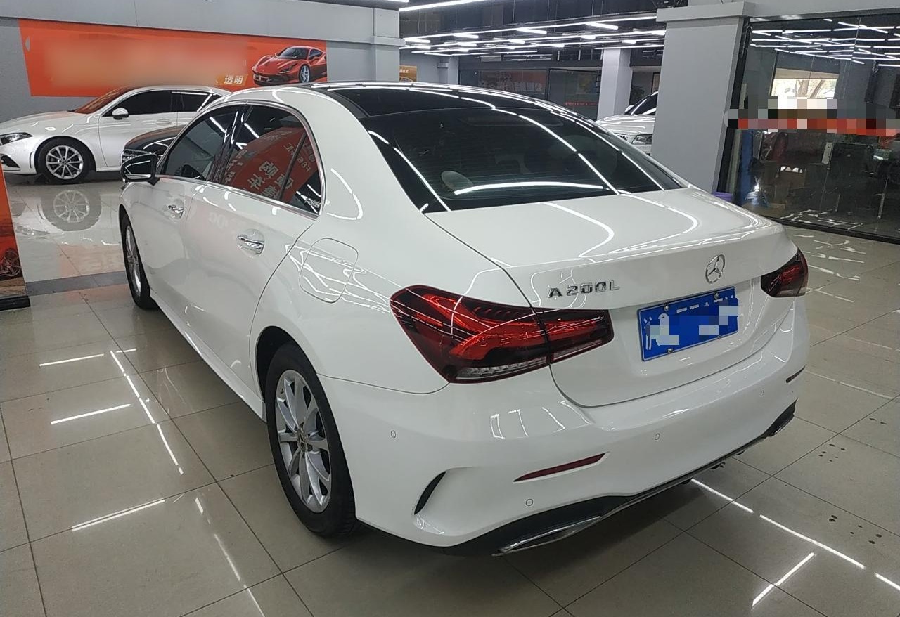 奔驰A级 2019款 A 200 L 运动轿车