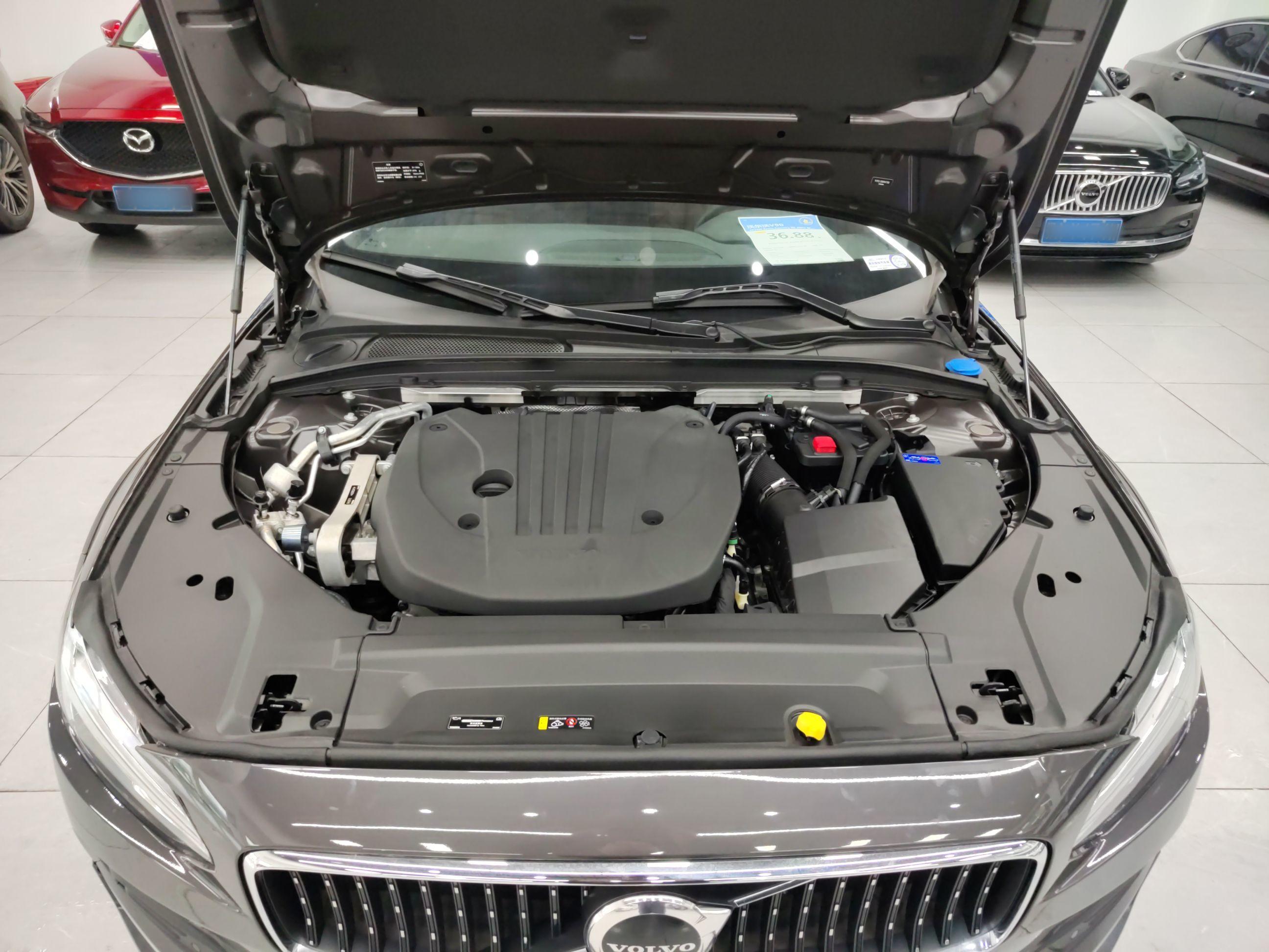 沃尔沃V90 2022款 Cross Country B5 AWD 智远版(进口)