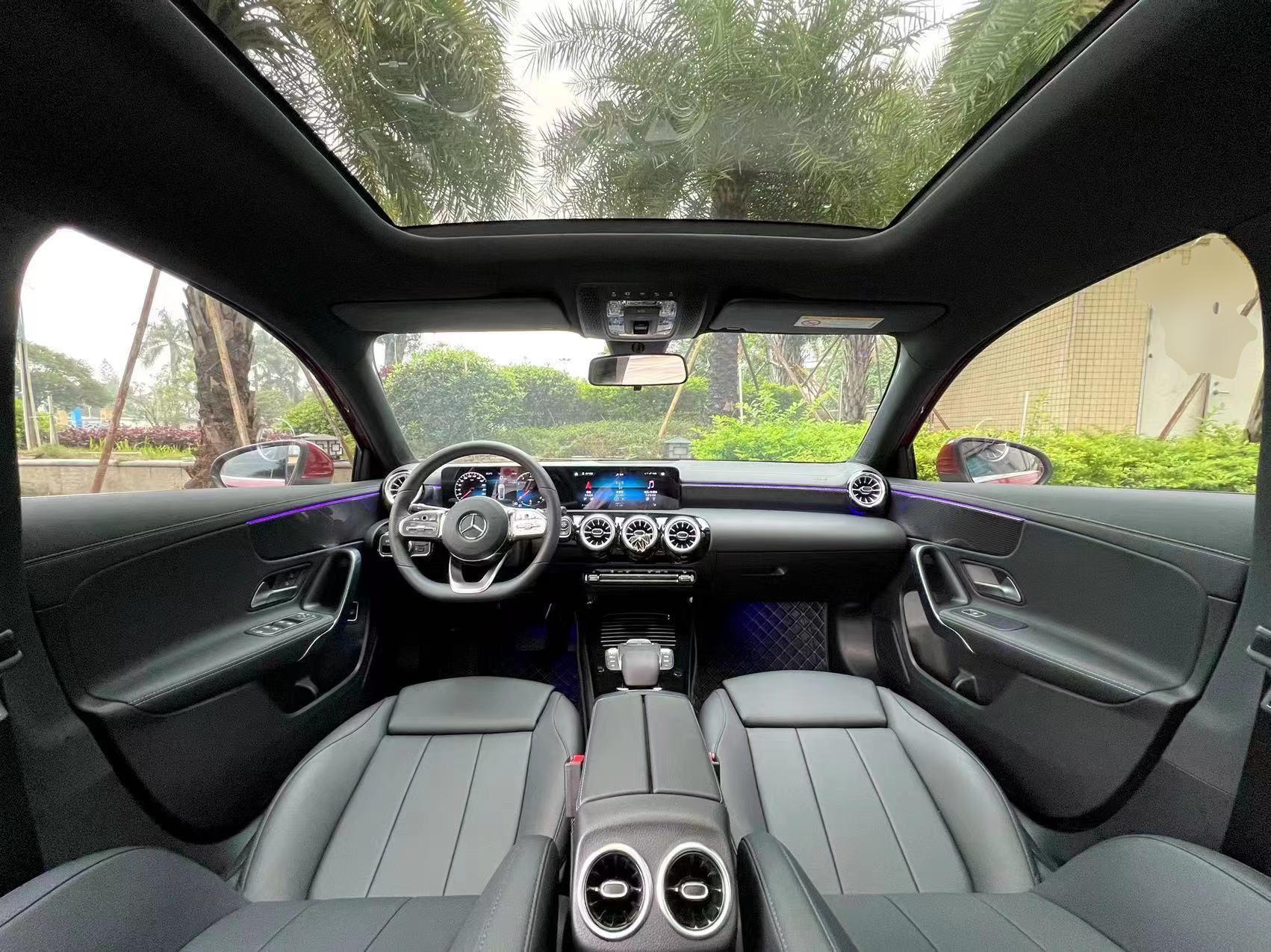 奔驰A级 2022款 改款 A 200 L 运动轿车时尚型