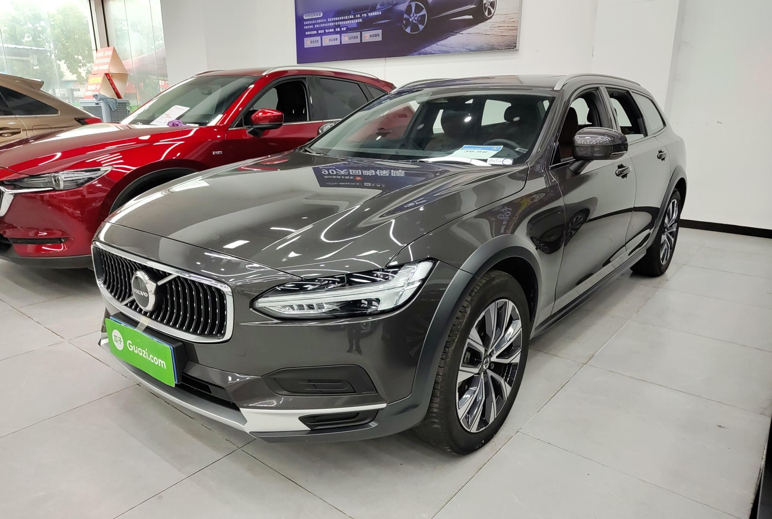 沃尔沃V90 2022款 Cross Country B5 AWD 智远版(进口)