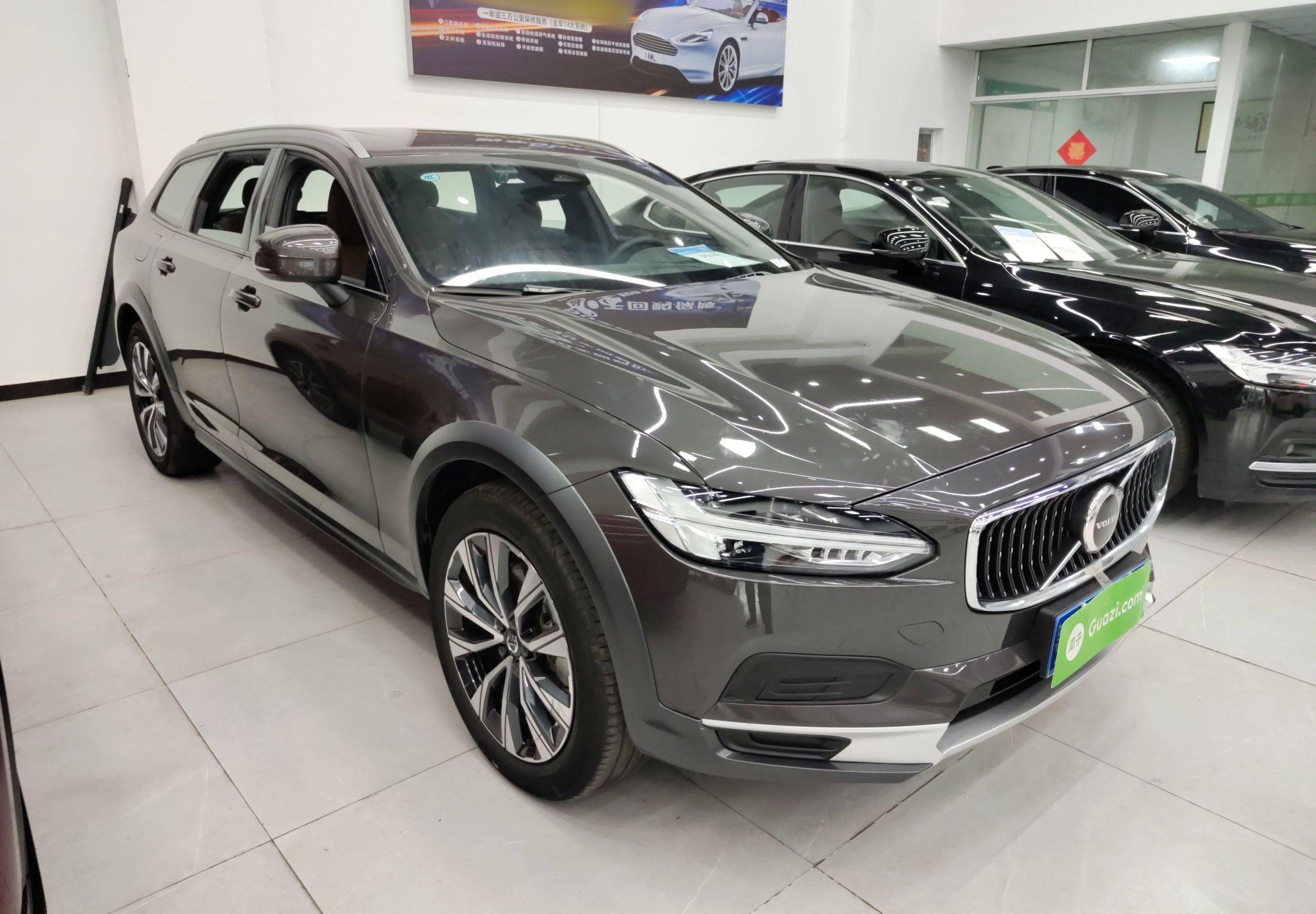沃尔沃V90 2022款 Cross Country B5 AWD 智远版(进口)