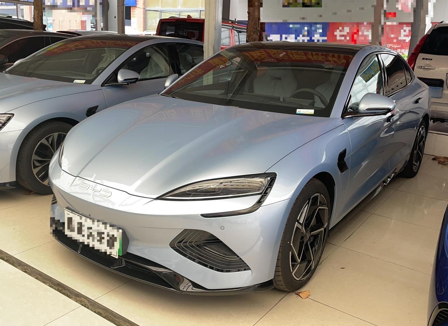 比亚迪 海豹 2022款 700km 长续航后驱版