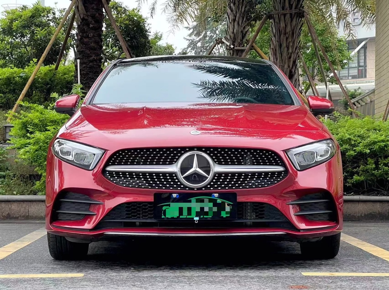 奔驰A级 2022款 改款 A 200 L 运动轿车时尚型