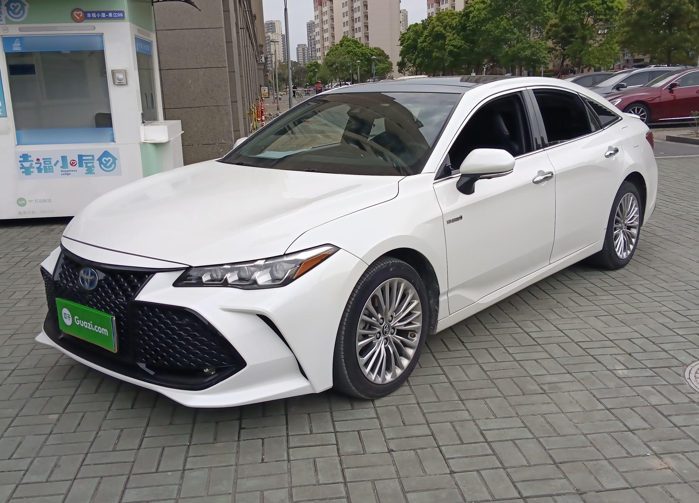 丰田 亚洲龙 2019款 双擎 2.5L Limited旗舰版 国VI