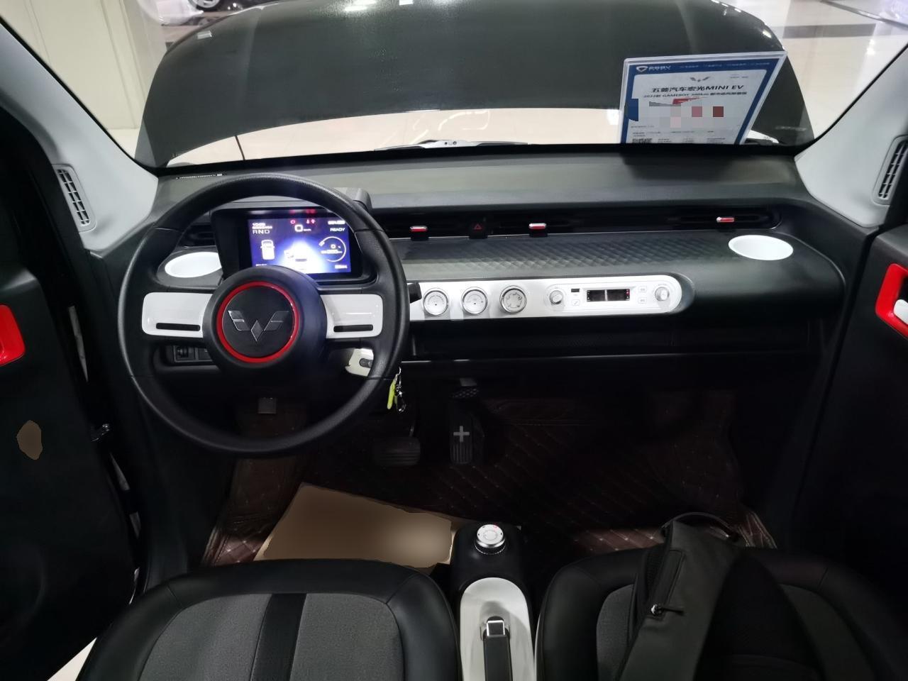 五菱汽车 宏光MINI EV 2022款 GAMEBOY 300km 玩咖款