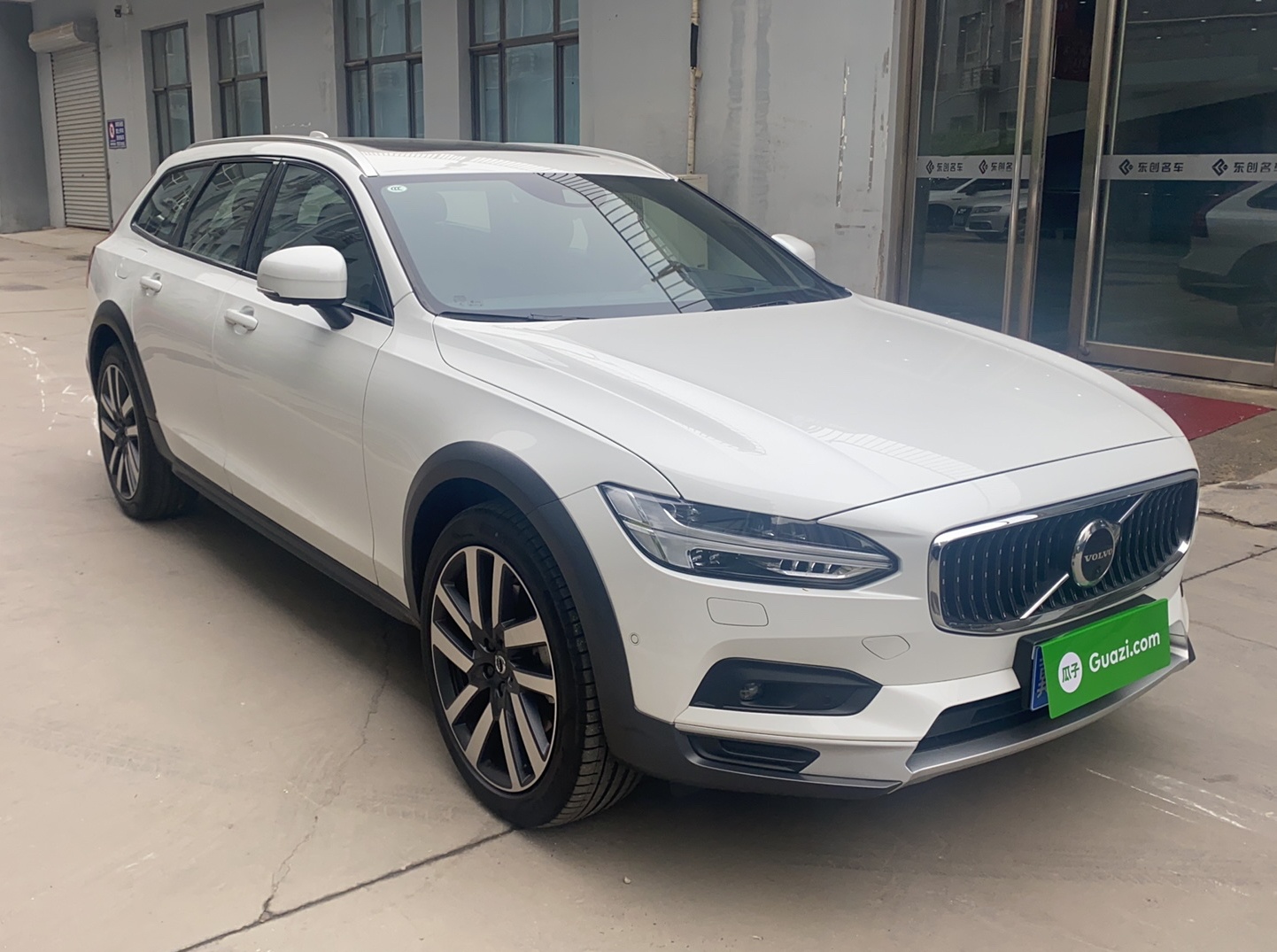 沃尔沃V90 2021款 Cross Country B5 AWD 智尊版(进口)