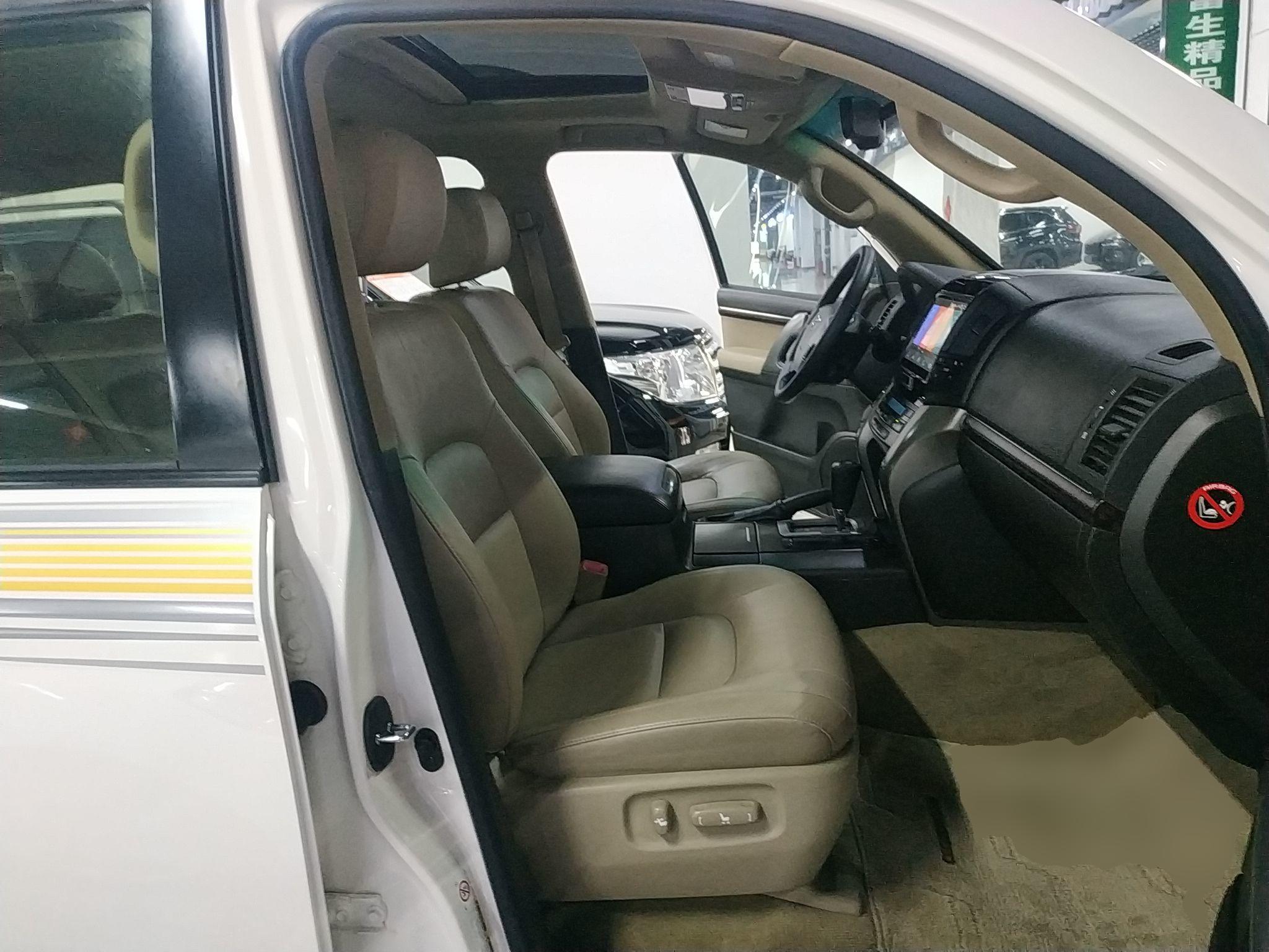 丰田 兰德酷路泽 2010款 4.0L 自动VX