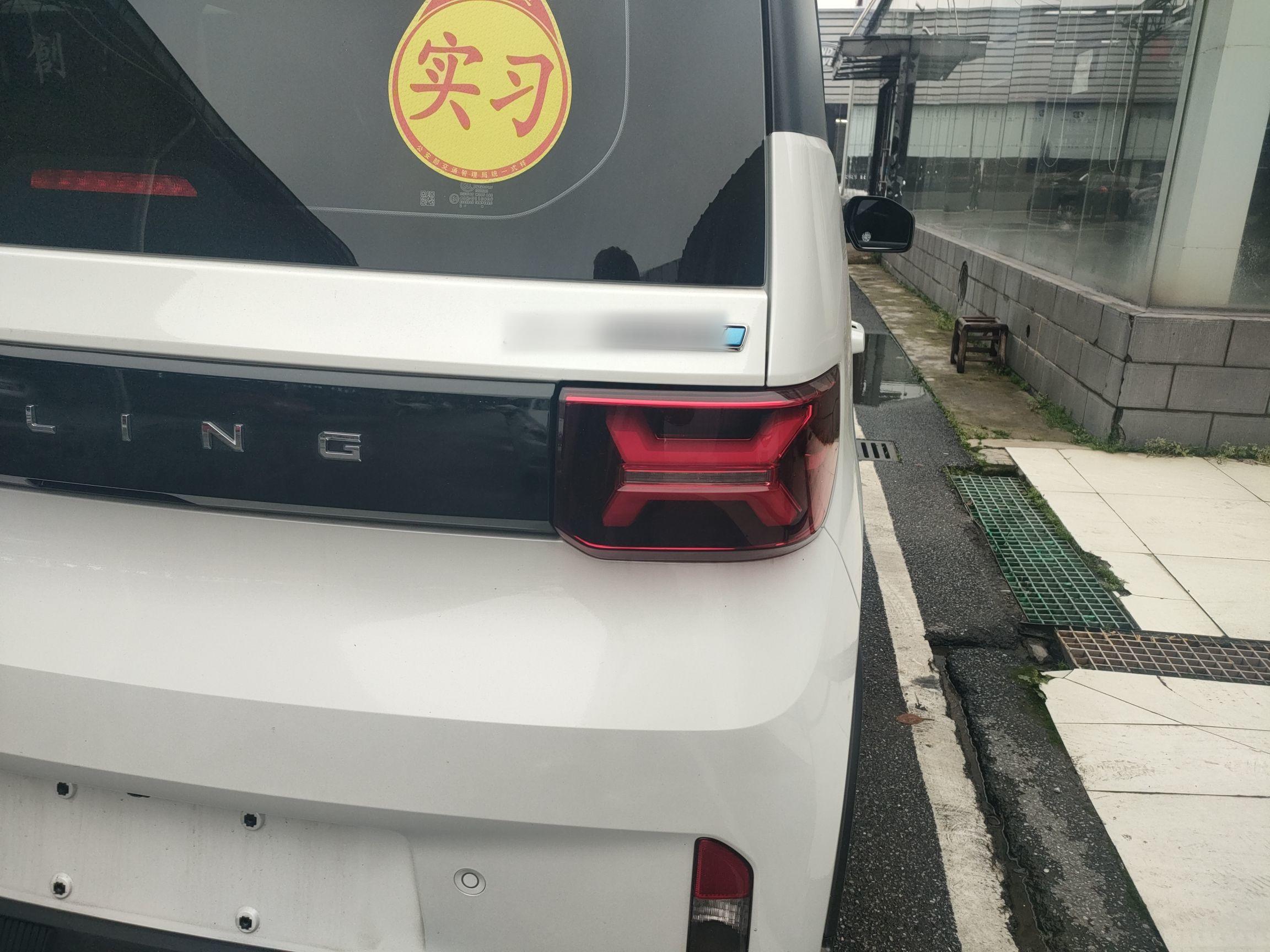 五菱汽车 宏光MINI EV 2022款 GAMEBOY 300km 玩咖款