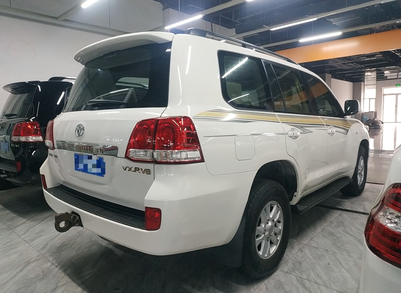 丰田 兰德酷路泽 2010款 4.0L 自动VX