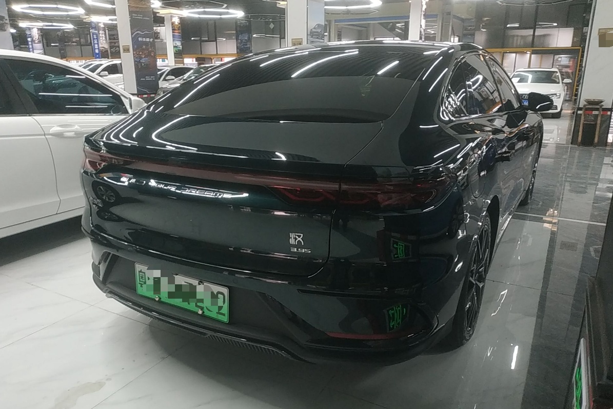 比亚迪 汉 2022款 EV 610KM四驱千山翠限量版