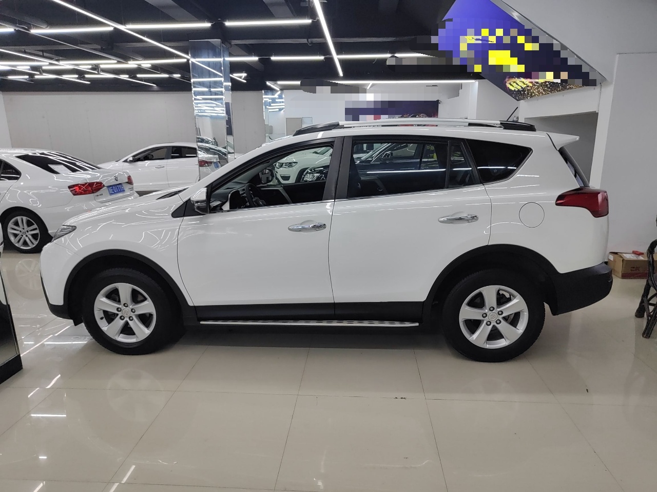 丰田 RAV4 2013款 2.5L 自动四驱精英版